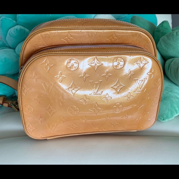 Handbags - Louis Vuitton Murray Vernis Backpack